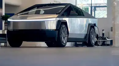 Tesla Cybertruck'ta Rüzgar Gürültüsü: Çözüm Koli Bandı mı?