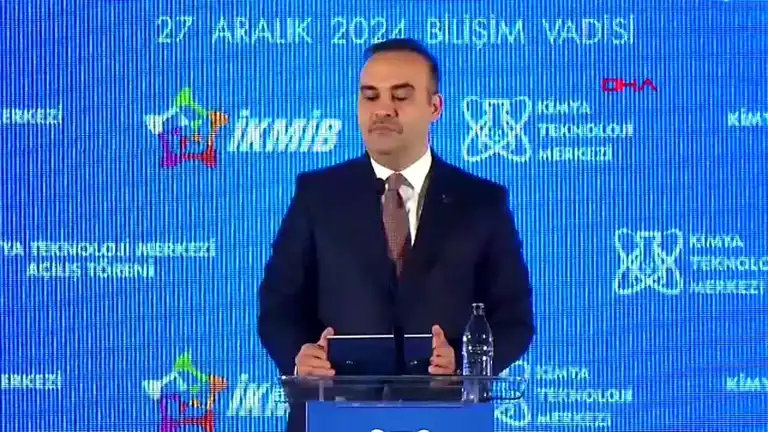 Bakanlar Bolat ve Kacır, Türkiye'nin İlk Kimya Teknoloji Merkezi'ni Açtı