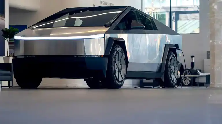 Tesla Cybertruck'ta Rüzgar Gürültüsü: Çözüm Koli Bandı mı?